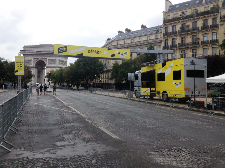 camion portique arche arrivée et départ