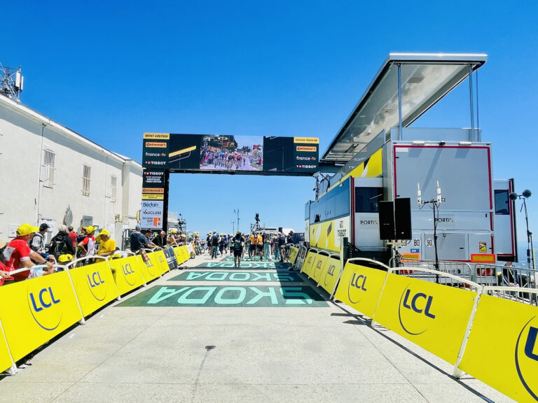 camion portique arche arrivée et départ