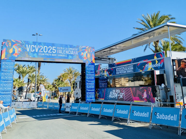 mobile gantry truck for start and finish line